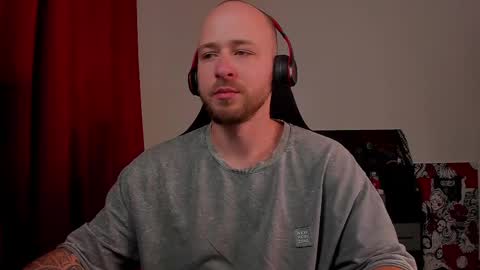 Snapshot of why_you_so_serious chatting on March 2025 05:50:01 PM VI online show from March 2025 05:50:01 PM