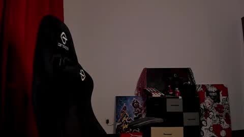 Snapshot of why_you_so_serious chatting on March 2025 04:39:02 PM VI online show from March 2025 04:39:02 PM