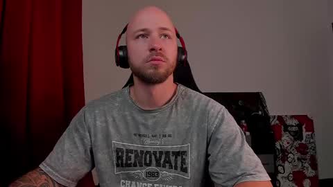 Snapshot of why_you_so_serious chatting on March 2025 05:39:01 PM VI online show from March 2025 05:39:01 PM