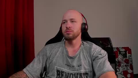 Snapshot of why_you_so_serious chatting on March 2025 07:36:01 PM VI online show from March 2025 07:36:01 PM