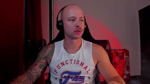 Snapshot of why_you_so_serious chatting on September 2025 05:13:01 PM VI online show from September 2025 05:13:01 PM