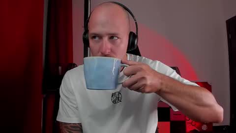 Snapshot of why_you_so_serious chatting on September 2025 06:07:01 PM VI online show from September 2025 06:07:01 PM