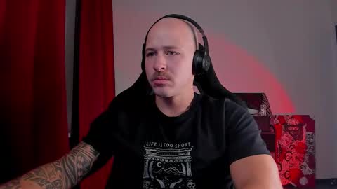 Snapshot of why_you_so_serious chatting on September 2025 08:46:01 PM VI online show from September 2025 08:46:01 PM