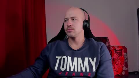 Snapshot of why_you_so_serious chatting on September 2025 04:01:01 PM VI online show from September 2025 04:01:01 PM