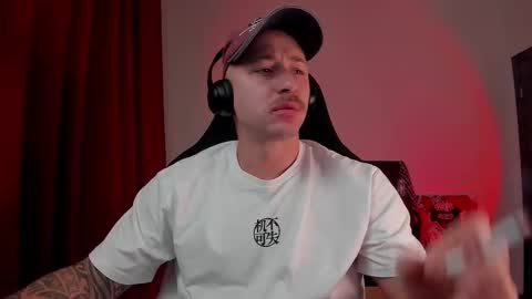 Snapshot of why_you_so_serious chatting on October 2025 03:56:02 PM VI online show from October 2025 03:56:02 PM