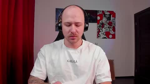 Snapshot of why_you_so_serious chatting on February 2026 04:07:02 PM VI online show from February 2026 04:07:02 PM