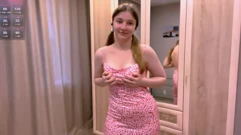 Snapshot of whymollycry chatting on May 2026 04:03:01 PM Molly online show from May 2026 04:03:01 PM