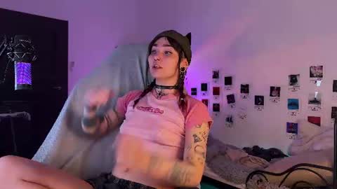 iggy iggz online show from June 2026 10:23:01 PM