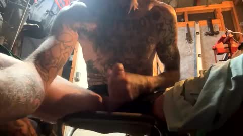 whyteboi8989 online show from November 2025 11:42:02 AM