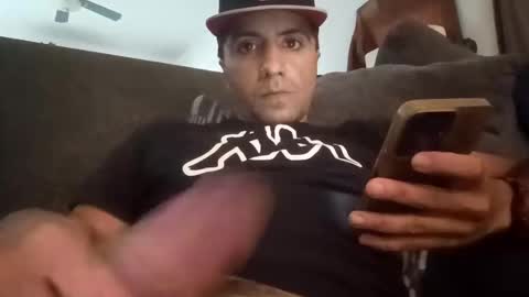 whyyuhcare7022 online show from November 2025 12:32:01 AM