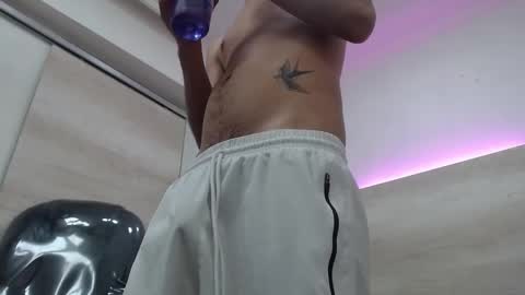 Snapshot of wickedboy_twink chatting on January 2025 10:33:01 PM JAISON online show from January 2025 10:33:01 PM