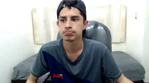 Snapshot of wickedboy_twink chatting on January 2025 10:57:01 PM JAISON online show from January 2025 10:57:01 PM