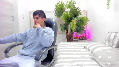 Snapshot of wickedboy_twink chatting on October 2025 11:17:01 AM JAISON online show from October 2025 11:17:01 AM