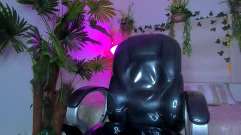 Snapshot of wickedboy_twink chatting on November 2025 03:01:02 PM JAISON online show from November 2025 03:01:02 PM