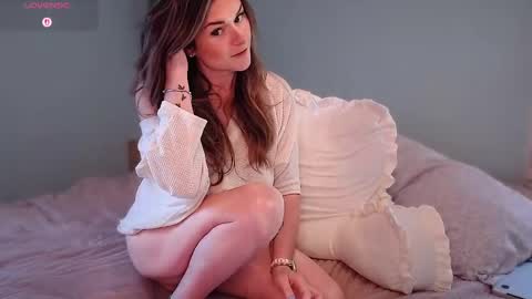 Snapshot of wickedwifexo chatting on May 2026 02:24:01 PM WickedWifeXO online show from May 2026 02:24:01 PM