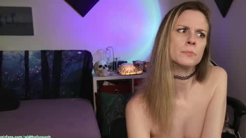 Snapshot of widthofapeach chatting on October 2025 05:27:01 AM Gretchen Jimmy online show from October 2025 05:27:01 AM