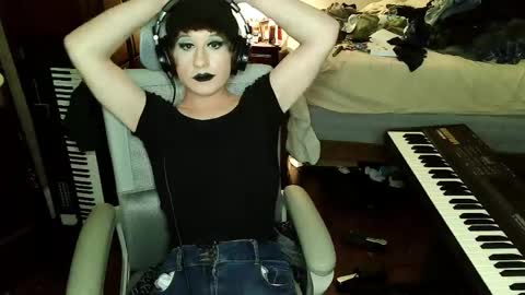 Countess of Hotdogs online show from November 2025 05:51:01 AM