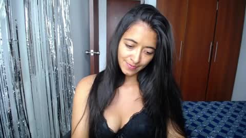 Ilauren online show from June 2026 12:47:02 PM
