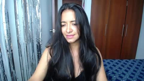 Ilauren online show from June 2026 01:47:01 PM