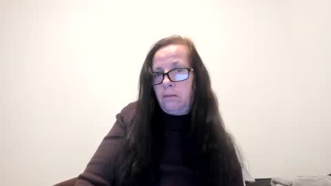 Wiggly Peach Goddess online show from February 2026 04:18:02 AM