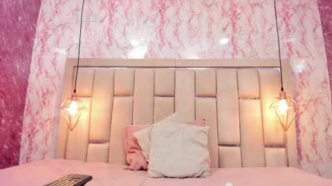 wild_firee_ online show from December 2025 08:48:02 PM