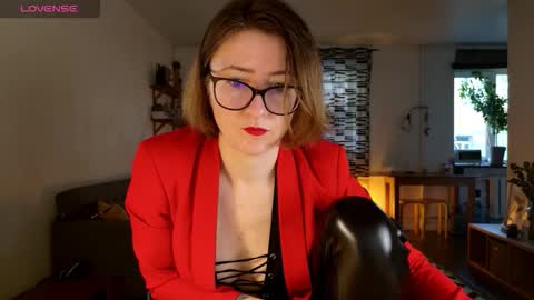 wild_peony online show from October 2025 02:01:02 PM