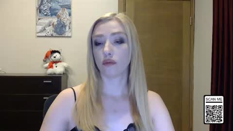 Alina online show from December 2025 03:40:02 PM