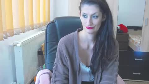 Snapshot of wildbea23 chatting on December 2024 10:58:01 AM Bea online show from December 2024 10:58:01 AM