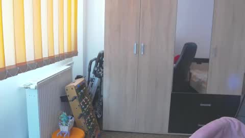 Snapshot of wildbea23 chatting on December 2024 12:23:02 PM Bea online show from December 2024 12:23:02 PM