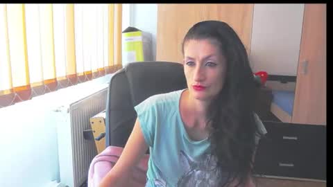 Snapshot of wildbea23 chatting on September 2025 08:52:02 AM Bea online show from September 2025 08:52:02 AM