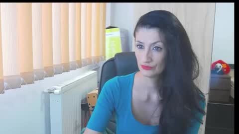 Snapshot of wildbea23 chatting on November 2025 07:08:02 AM Bea online show from November 2025 07:08:02 AM