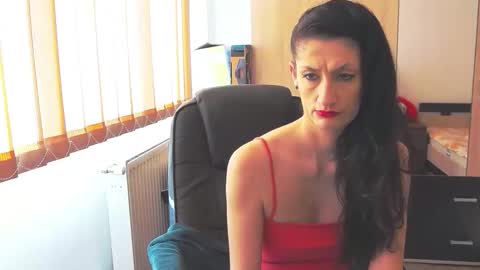 Snapshot of wildbea23 chatting on March 2026 07:25:02 AM Bea online show from March 2026 07:25:02 AM