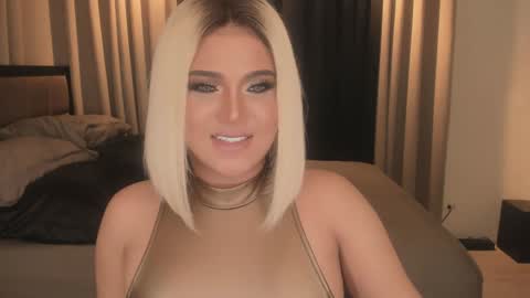 BELLA online show from December 2024 01:08:01 AM