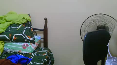 Snapshot of wildcamille chatting on January 2025 12:41:02 PM camille online show from January 2025 12:41:02 PM