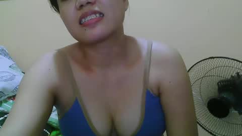 Snapshot of wildcamille chatting on January 2025 03:47:02 AM camille online show from January 2025 03:47:02 AM