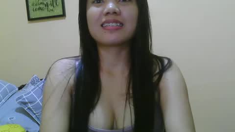 Snapshot of wildcamille chatting on February 2025 12:17:02 PM camille online show from February 2025 12:17:02 PM