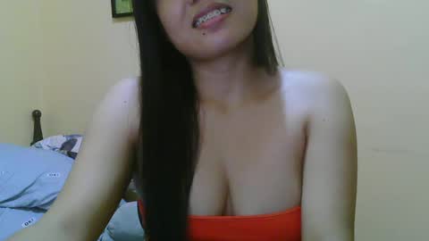 Snapshot of wildcamille chatting on February 2025 07:00:01 AM camille online show from February 2025 07:00:01 AM