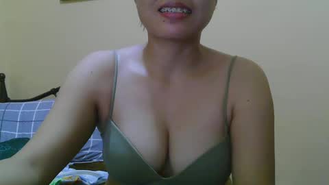 Snapshot of wildcamille chatting on March 2025 02:30:02 AM camille online show from March 2025 02:30:02 AM