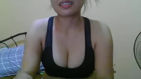 Snapshot of wildcamille chatting on March 2025 07:02:01 AM camille online show from March 2025 07:02:01 AM