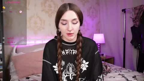 .. alice .. online show from December 2025 03:22:01 AM