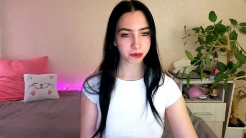 Snapshot of wildkittenx_ chatting on May 2026 04:09:01 AM Alena online show from May 2026 04:09:01 AM