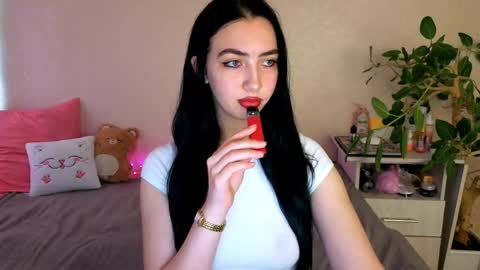 Snapshot of wildkittenx_ chatting on May 2026 04:09:02 AM Alena online show from May 2026 04:09:02 AM