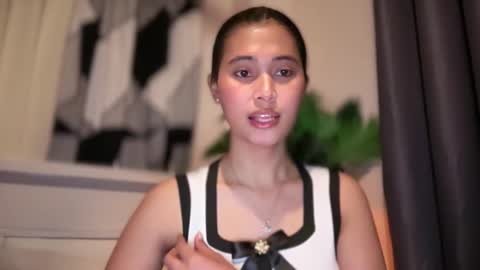 CHRISTINE online show from February 2026 12:45:02 PM