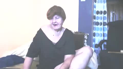 WildRedCat online show from September 2025 11:32:02 AM