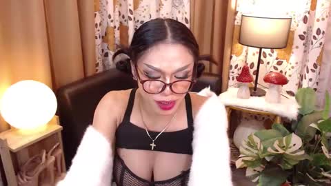 Snapshot of wildroxie chatting on January 2025 01:33:01 AM ROXIE online show from January 2025 01:33:01 AM