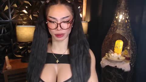 Snapshot of wildroxie chatting on February 2025 01:25:02 AM ROXIE online show from February 2025 01:25:02 AM