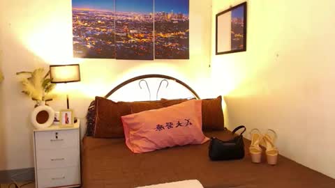 Snapshot of wildroxie chatting on September 2025 10:32:01 PM ROXIE online show from September 2025 10:32:01 PM