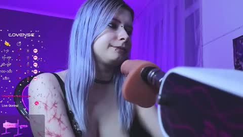 Snapshot of will_vand0m chatting on February 2025 06:15:02 PM Your virtual girlfriend online show from February 2025 06:15:02 PM