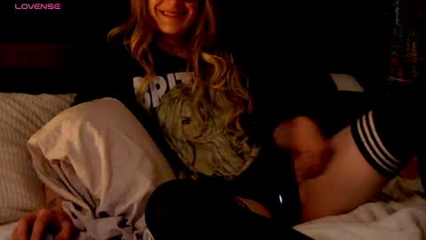 Willa Mae  online show from April 2026 03:32:02 AM