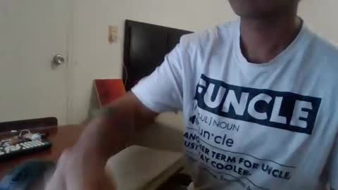 willhole23 online show from November 2025 07:07:01 AM